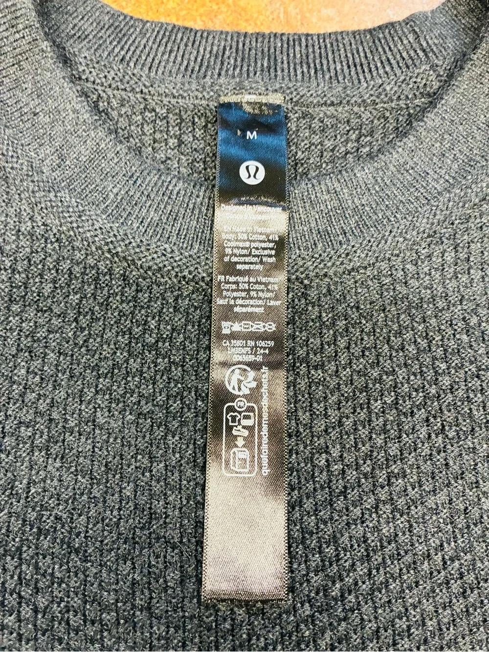 lululemon athletica Men's Green Crewneck Sweater - Picture 2 of 5